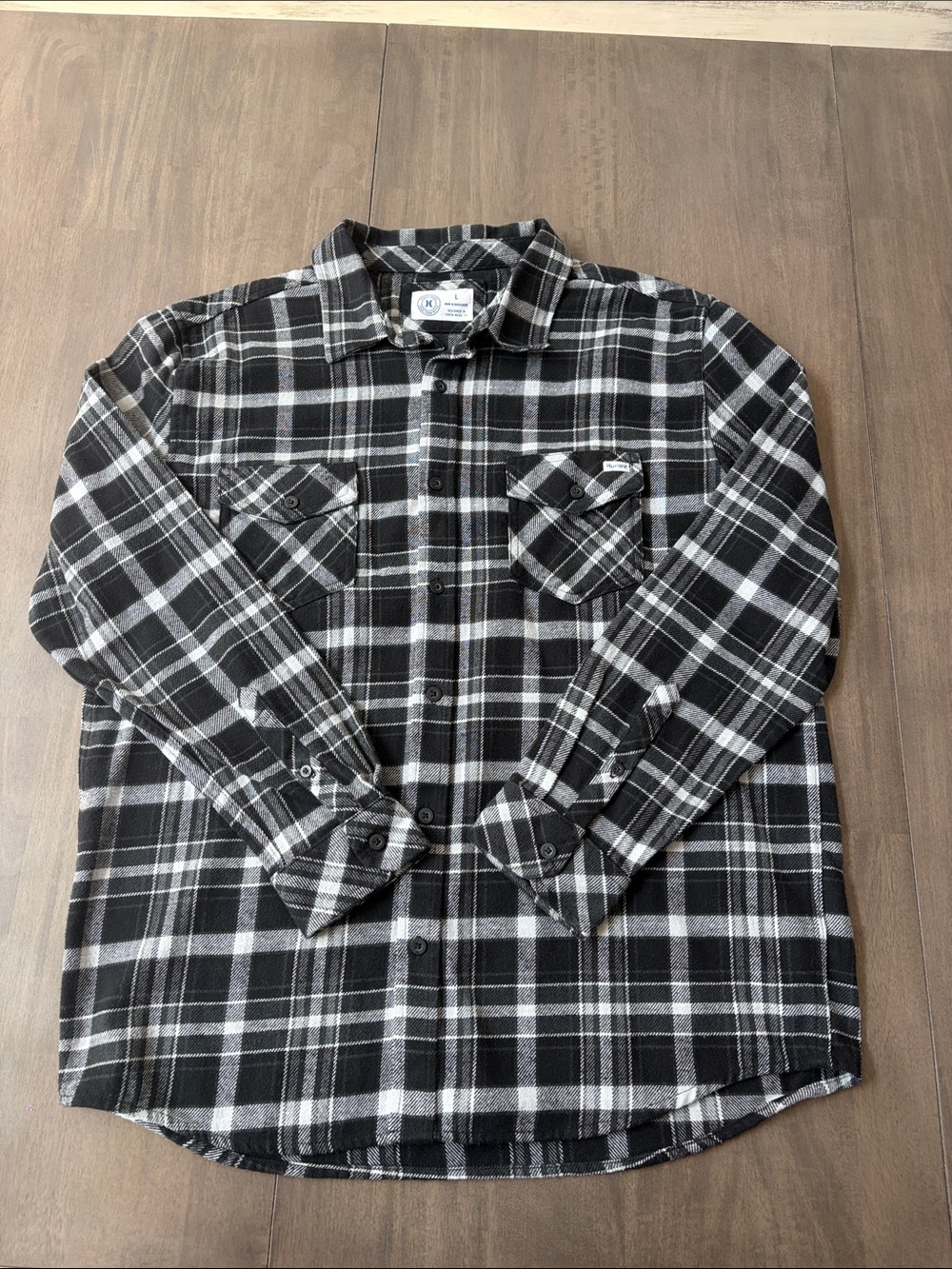 Men's Hurley Black & White Plaid Flannel Shirt - Casual Button-Up